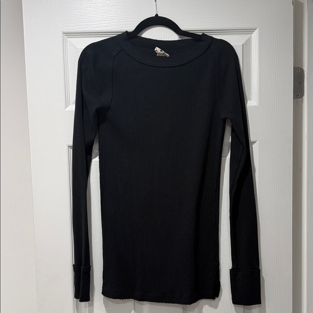Free people long sleeve thermal size small.